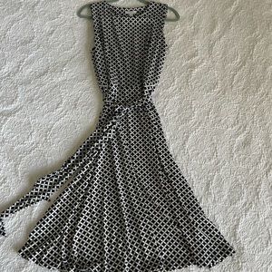 Charter club navy & white dress size large. Never worn. No tags.